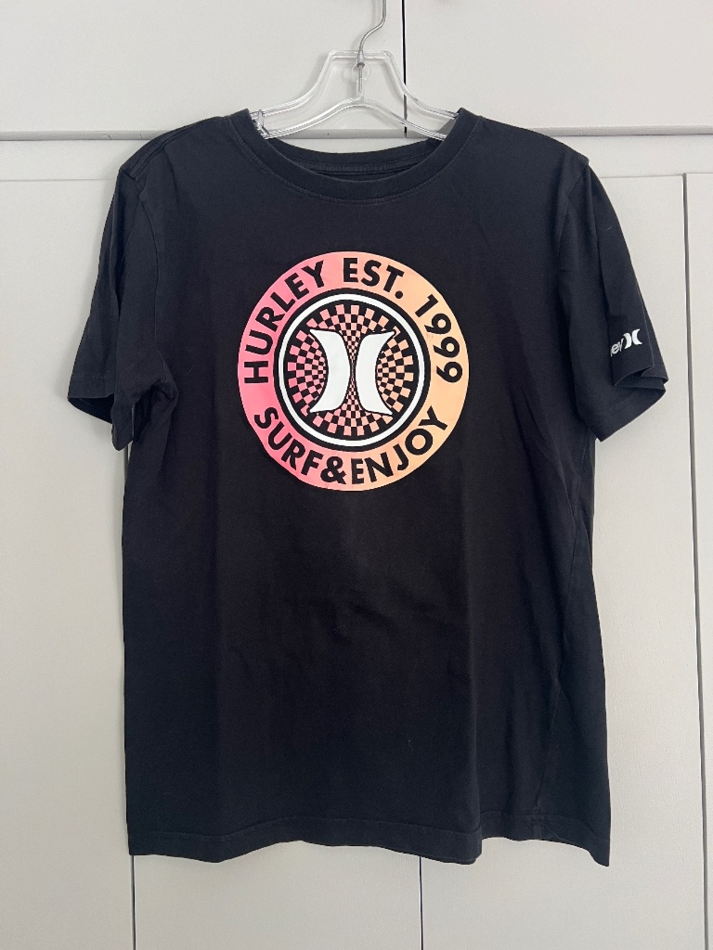Hurley Black Sticker Check Logo Graphic T-Shirt Youth XL 13-15 Years